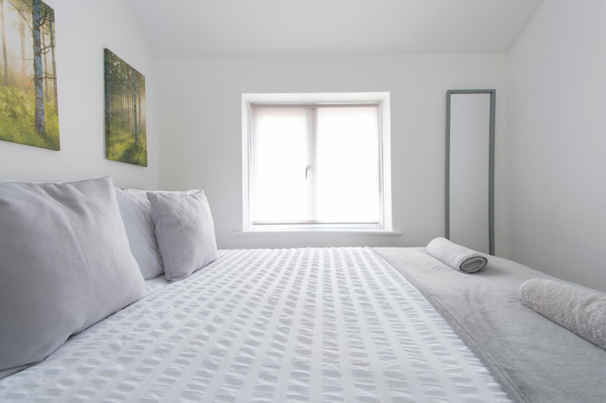 3 Bed House In Rochester 4 Beds Sleeps 7 Wainscot Esterno foto